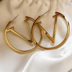 NWT Valenti V HOOP EARRINGS FROM SPAIN
